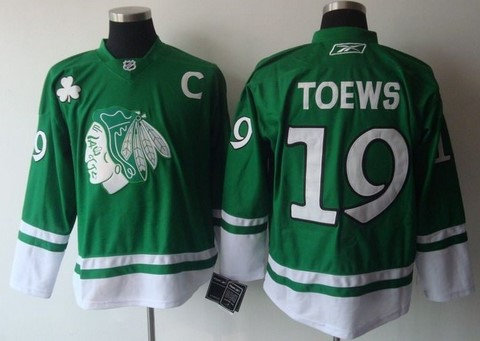 ST PARTYS DAY NHL Chicago Blackhawks 19 Janathan Toews green2