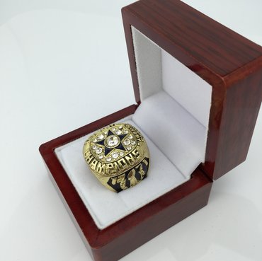 Dallas cowboys championship ring in 1971 Dallas cowboys championship ring in 1971