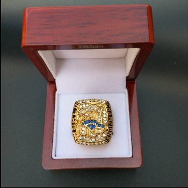 Denver broncos in 2015 championship ring Denver broncos in 2015 championship ring