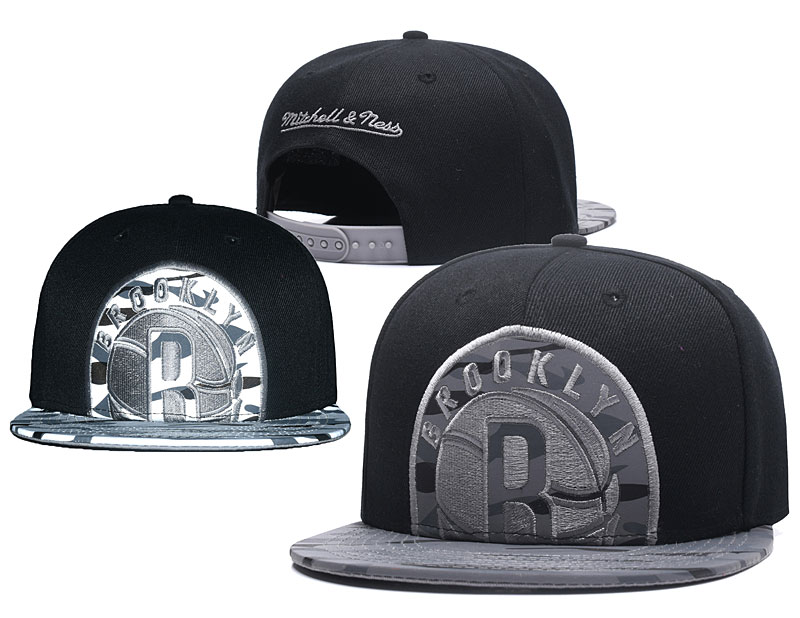 NBA Brooklyn Nets Team Logo Black Mitchell & Ness Adjustable Hat