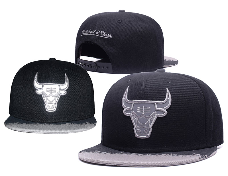 NBA Chicago Bulls Team Logo Black Adjustable Hat