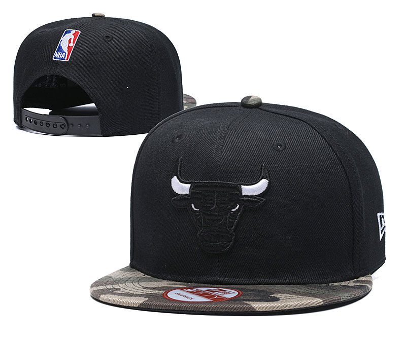 NBA Chicago Bulls Team Logo Black Adjustable Hat