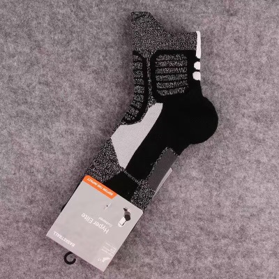 Nike Hyper Elite Basketball Crew Socks-12